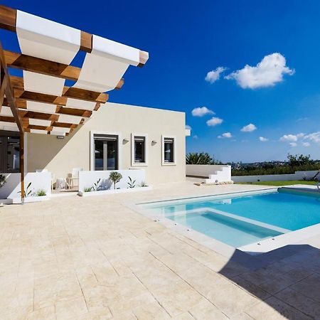 Aerin Villa, A Sublime Sanctuary, By Thinkvilla Roupai Exterior foto